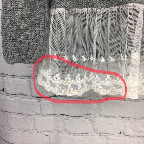 Monteau Los Angeles Grey Swiss Dot Lace Hem Boat Neck Pullover Sweater L - Picture 13 of 16